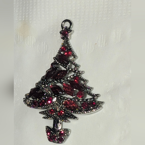 Classy Minimalist Silver Tone Red Rhinestone Christmas Tree Pendant - Picture 6 of 7